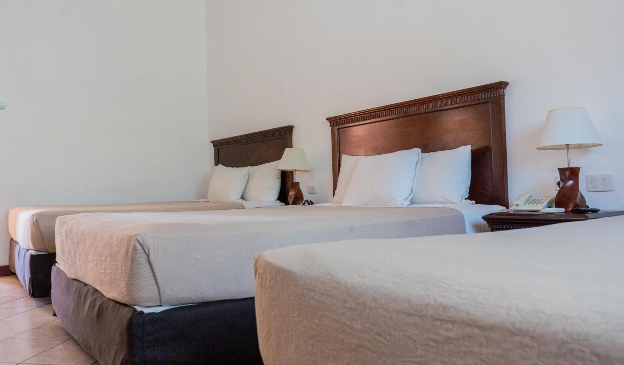 Hotel Cayman Suites Monterrico Exteriör bild