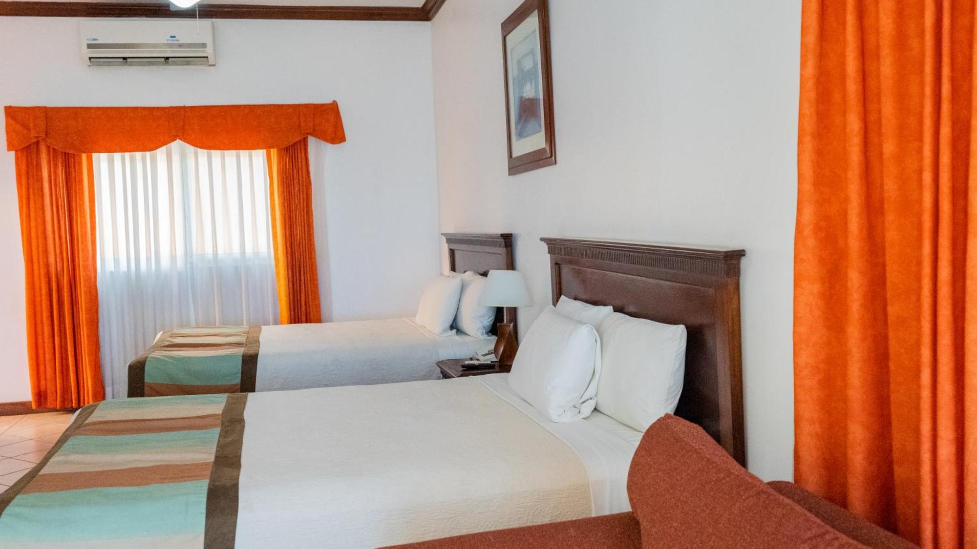 Hotel Cayman Suites Monterrico Exteriör bild