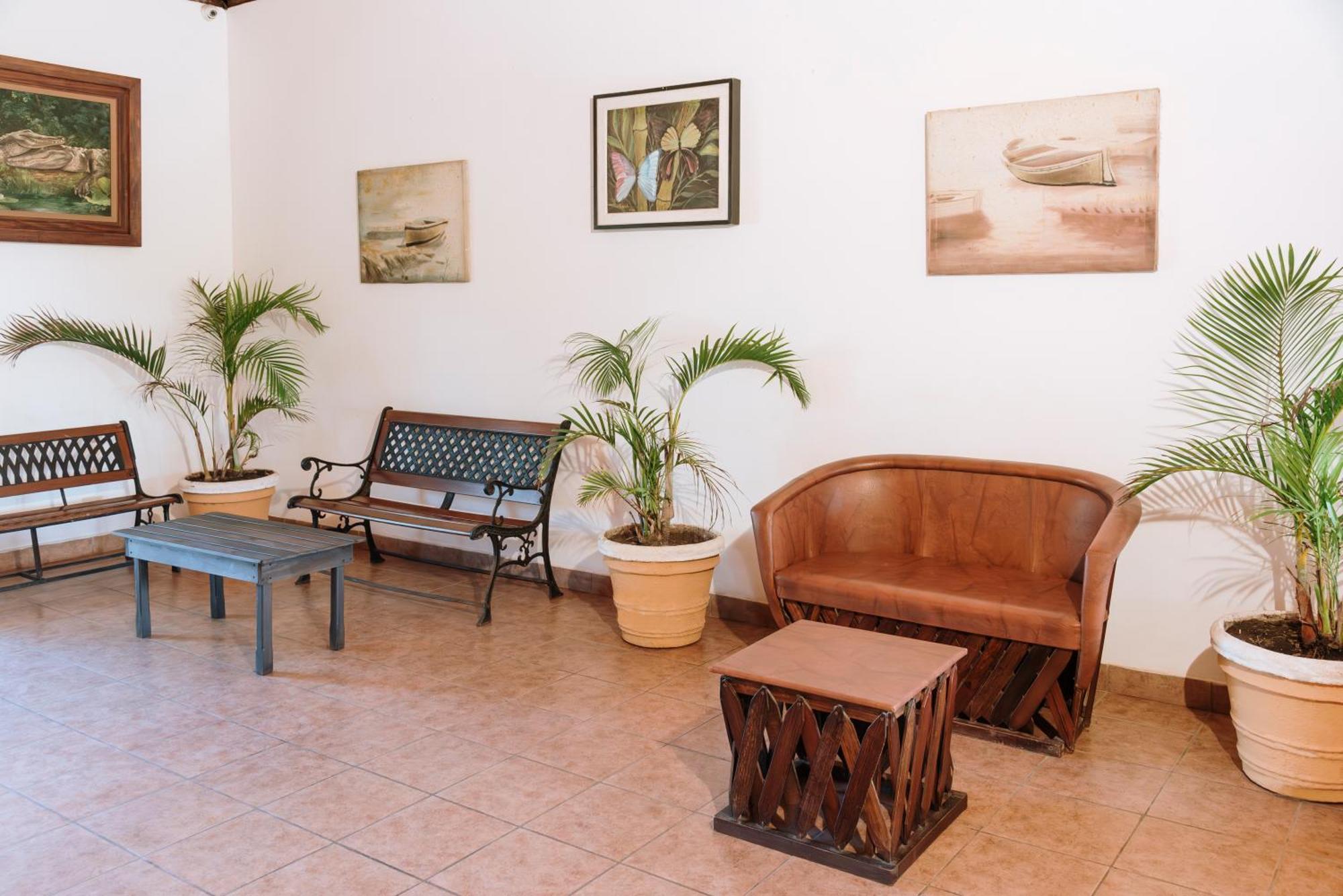 Hotel Cayman Suites Monterrico Exteriör bild